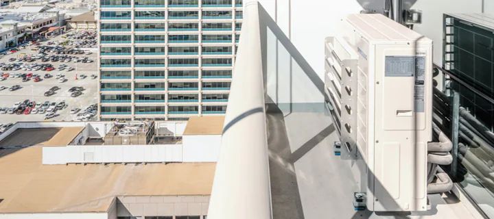 Trang bị máy nén có công nghệ Digital Inverter tự động tiết kiệm điện và chi phí vận hành